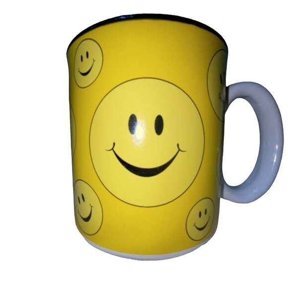 Smiley Face Yellow Coffee Mug By Burton & Burton 2006 - Picture 1 of 4